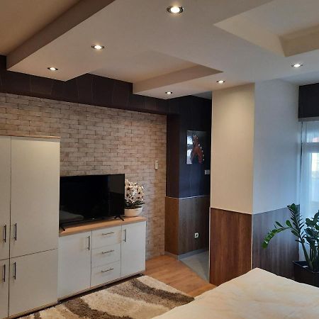 NagykátaFenyo Apartmanアパートメント エクステリア 写真