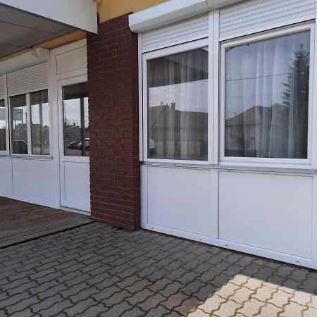NagykátaFenyo Apartmanアパートメント エクステリア 写真