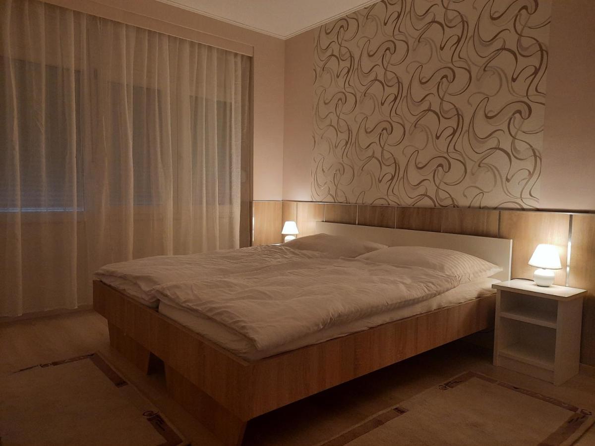 NagykátaFenyo Apartmanアパートメント エクステリア 写真