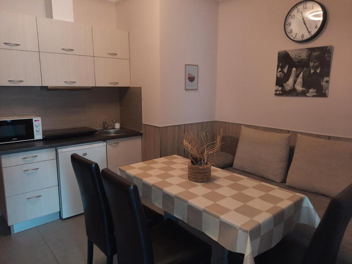 NagykátaFenyo Apartmanアパートメント エクステリア 写真