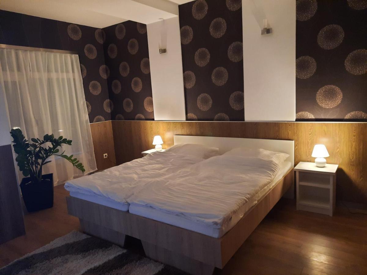 NagykátaFenyo Apartmanアパートメント エクステリア 写真