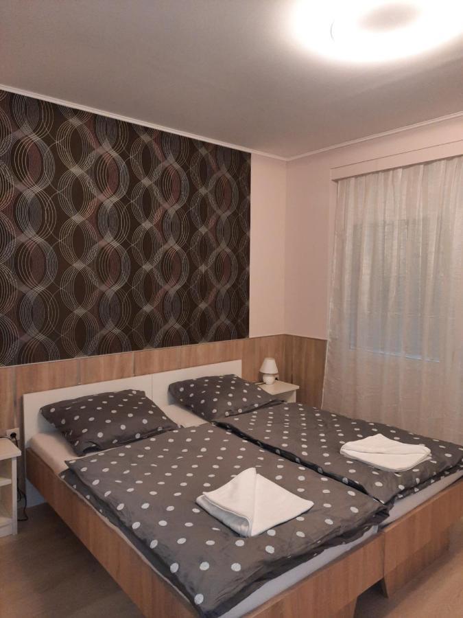 NagykátaFenyo Apartmanアパートメント エクステリア 写真